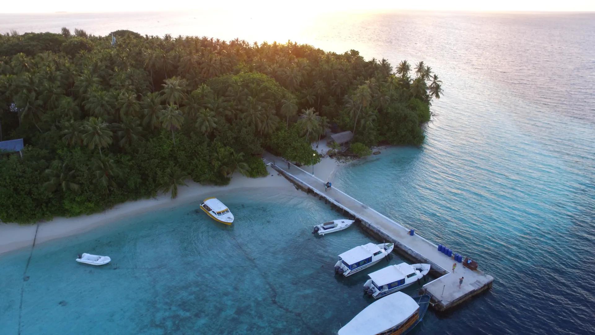 Bangladesh to Maldives Tour Guide: Costs, Resorts & Tips