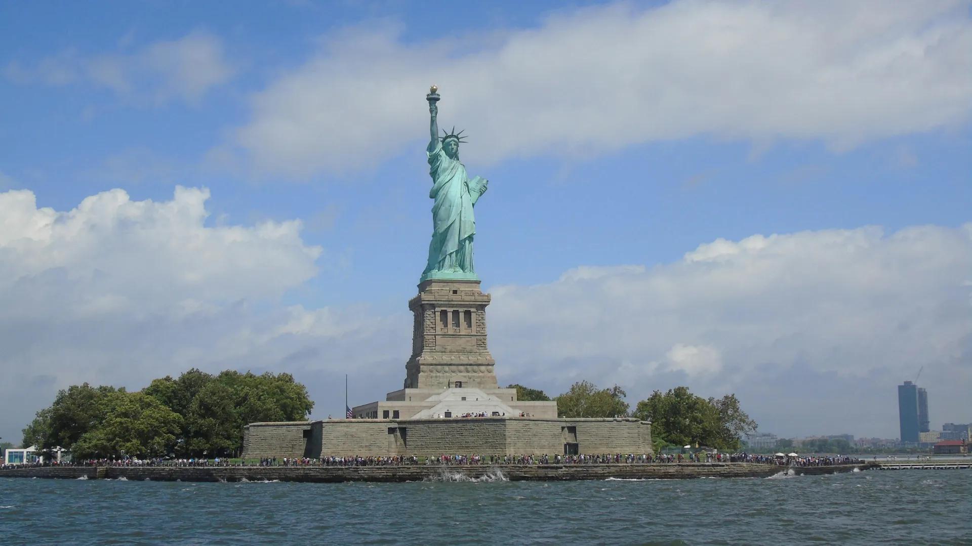 Dreaming of the States? Your Guide to Nailing the US Tourist Visa from Bangladesh