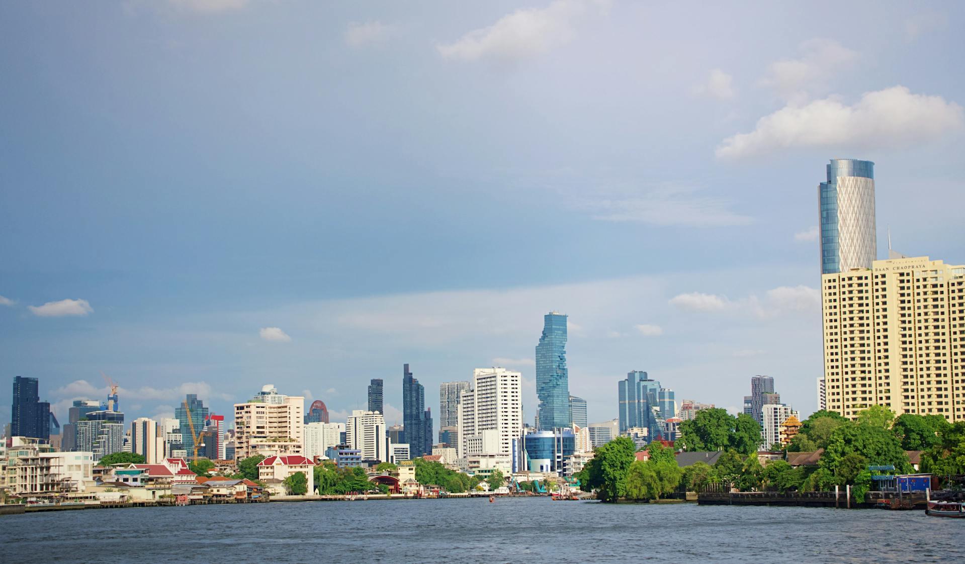 Thailand Tour Package from Bangladesh: Budget vs Luxury – Which One Should You Choose?
