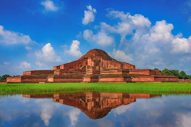 পাহাড়পুর বা সোমপুর বিহার - বাংলার ইতিহাস ঐতিহ্য় দেখতে ভ্রমণ